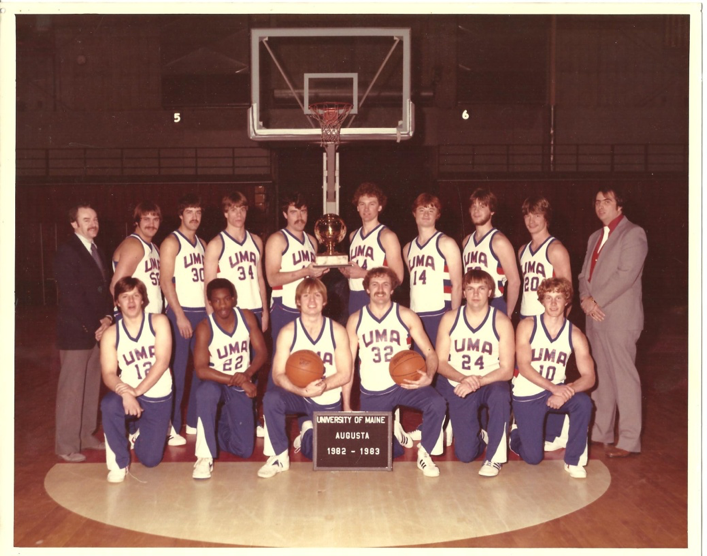 1982-83 Men's basketball team.